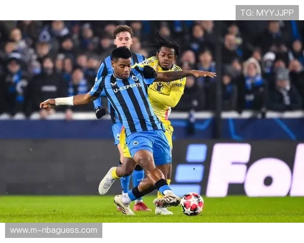 拜仁4-0布鲁日，凯恩梅开二度，穆勒助攻戴帽，安联球场响起掌声。